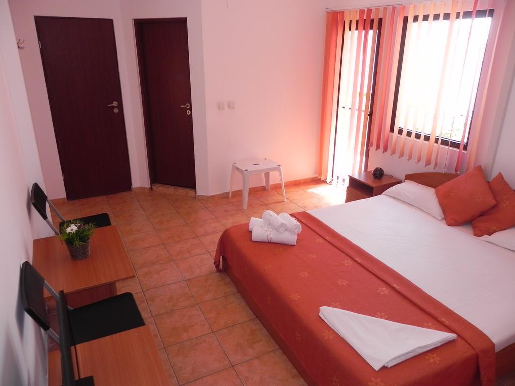 Pensiunea Iubesc Marea - piscină încălzită, vouchere vacanță, 40 m de faleză Costinesti Extérieur photo