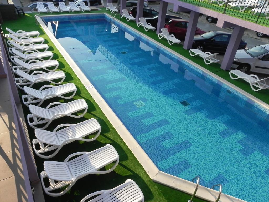Pensiunea Iubesc Marea - piscină încălzită, vouchere vacanță, 40 m de faleză Costinesti Extérieur photo