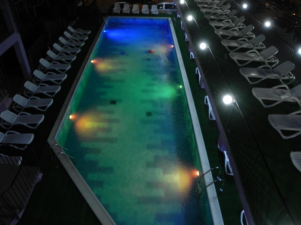 Pensiunea Iubesc Marea - piscină încălzită, vouchere vacanță, 40 m de faleză Costinesti Extérieur photo
