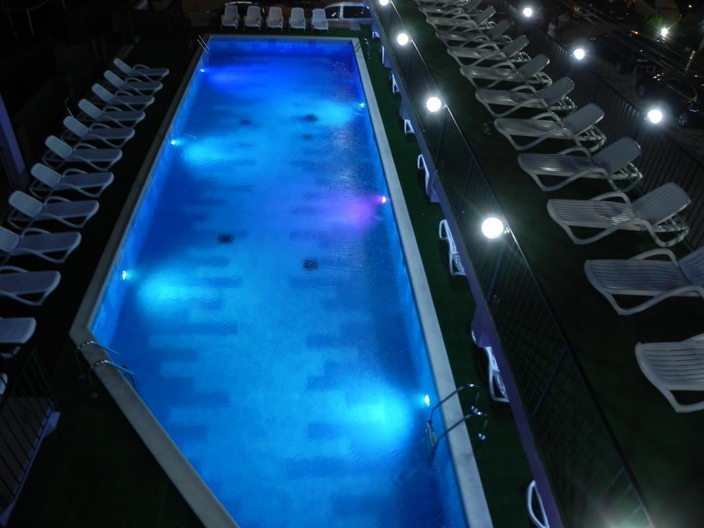 Pensiunea Iubesc Marea - piscină încălzită, vouchere vacanță, 40 m de faleză Costinesti Extérieur photo