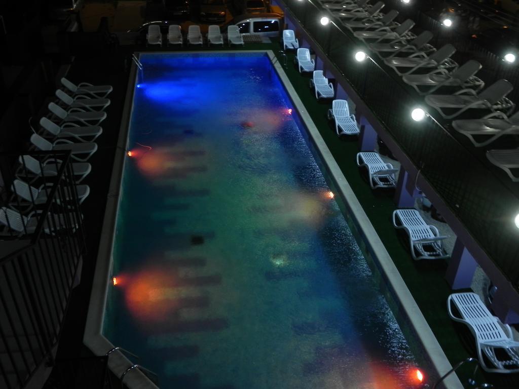 Pensiunea Iubesc Marea - piscină încălzită, vouchere vacanță, 40 m de faleză Costinesti Extérieur photo