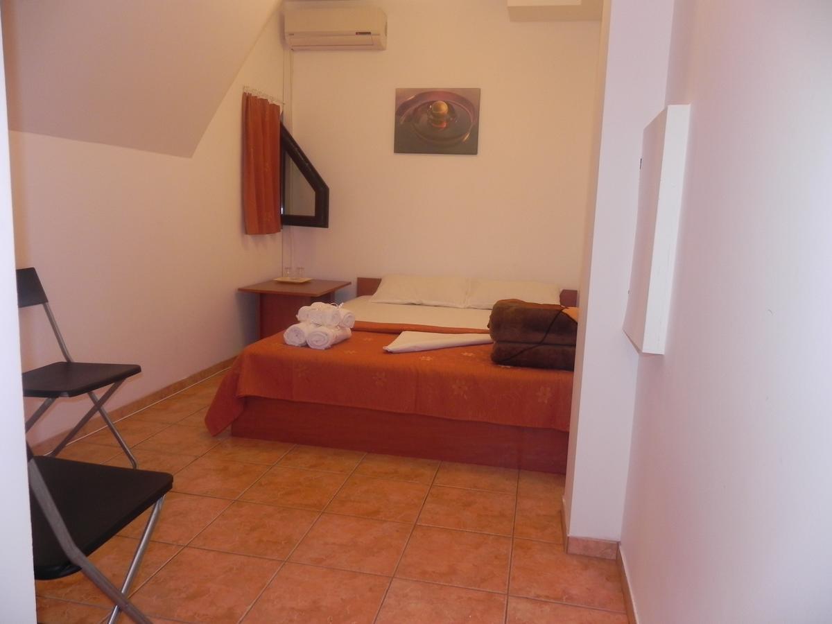 Pensiunea Iubesc Marea - piscină încălzită, vouchere vacanță, 40 m de faleză Costinesti Extérieur photo